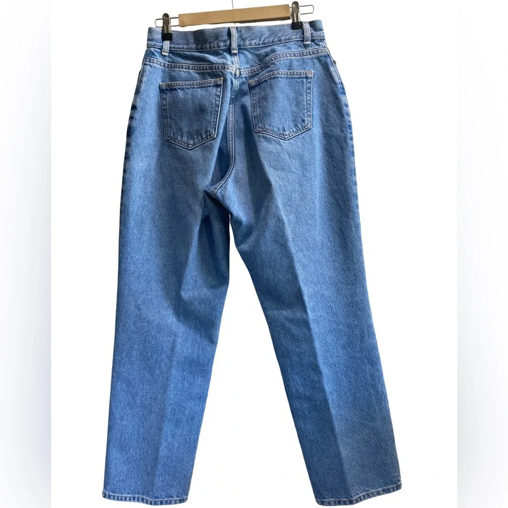 L.L.Bean Classic Fit Curvy High Rise Mom Jeans Light‎ Wash Size 10 Straight Leg